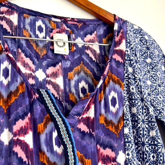 Anthropologie Akemi + Kin Blue Purple Split Neck Ikat Boho Top - Picture 9 of 11